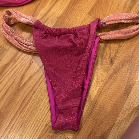 Women's Monday Swimwear Copacabana top and thong Bikini Set with sarong - Picture 2 of 4